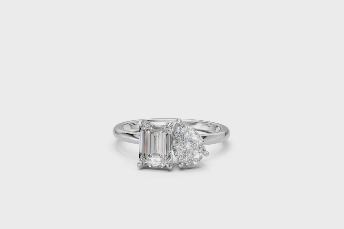 Emerald & Pear Toi Et Moi Ring